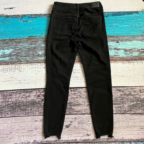 American Eagle Black Hi-Rise Ripped Jeans Crop Size 4 - Picture 2 of 7